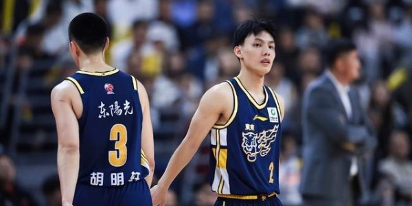 乐鱼体育官方入口-CBA排名又乱了！上海提前锁定常规赛冠军，广东斩杀广厦重返第三
