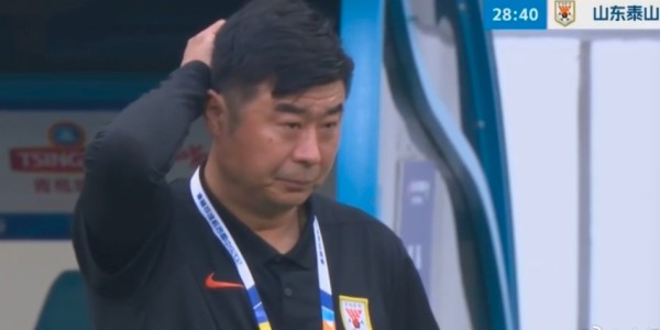 泰山半场0-2！媒体人集体开炮：表现拙劣，挨骂也活该
