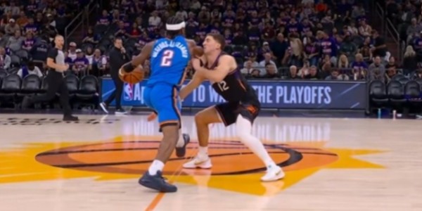 乐鱼体育登录入口-丑陋的胜利！雷霆3-0太阳，拿到赛点，亚历山大42分，布克遭暗算
