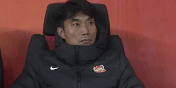 乐鱼体育app下载-中超3队喜提2连胜，4队全败！李昊11次扑救尽力了，郑智帅位动摇