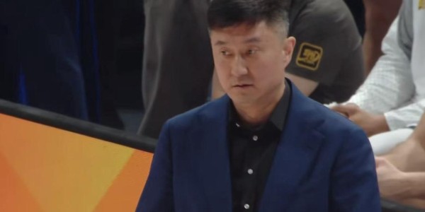 乐鱼体育官方网站-徐杰要走？广东队多人合同到期，杜锋继续执教，朱芳雨清洗阵容！